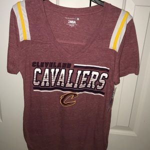 Cleveland Cavaliers V-neck T-shirt